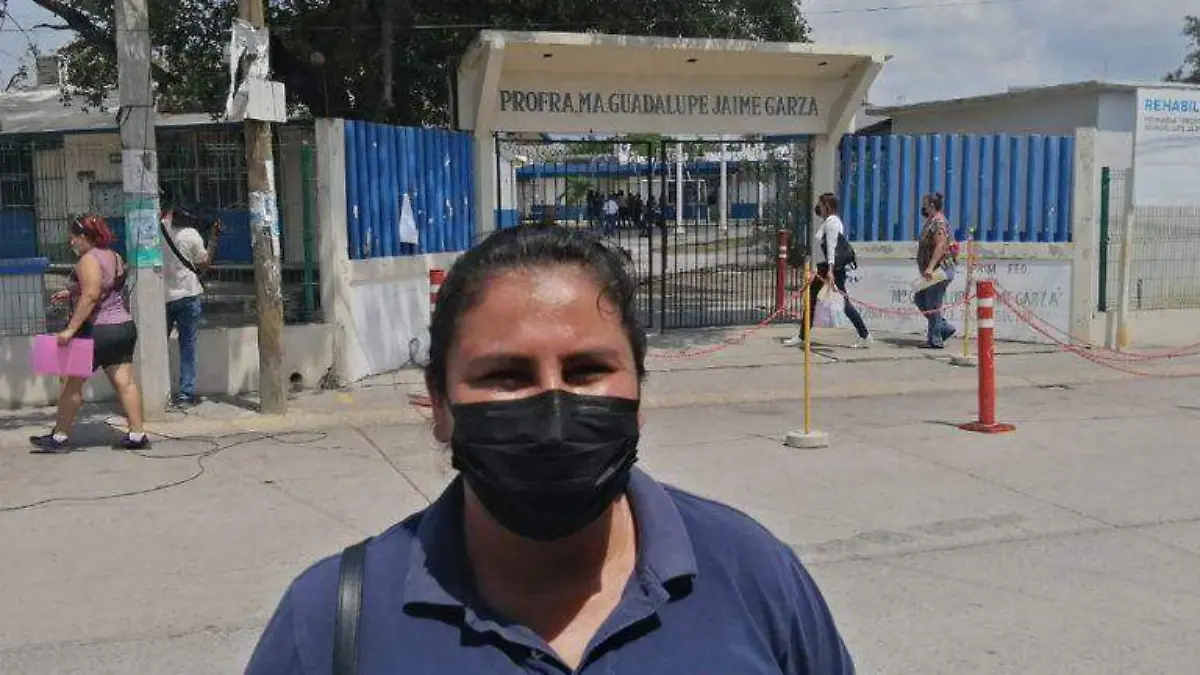 Niegan a estudiante entrada a escuela por no pagar cuota escolar de 900 pesos 